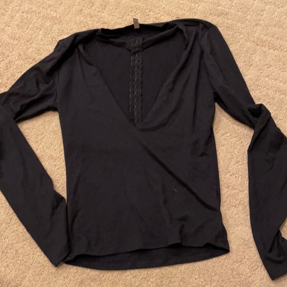 Emma and Sam shirt with lace in the center